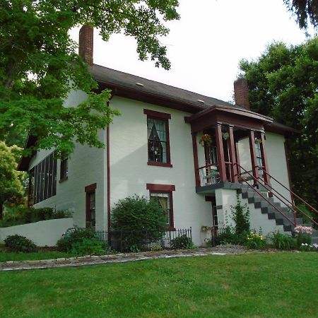 The Pines Of Dresden Bed & Breakfast ภายนอก รูปภาพ