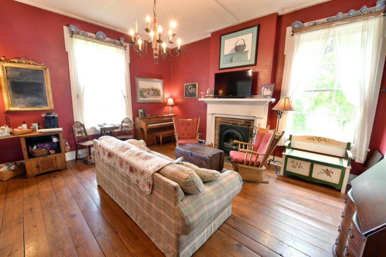 The Pines Of Dresden Bed & Breakfast ภายนอก รูปภาพ