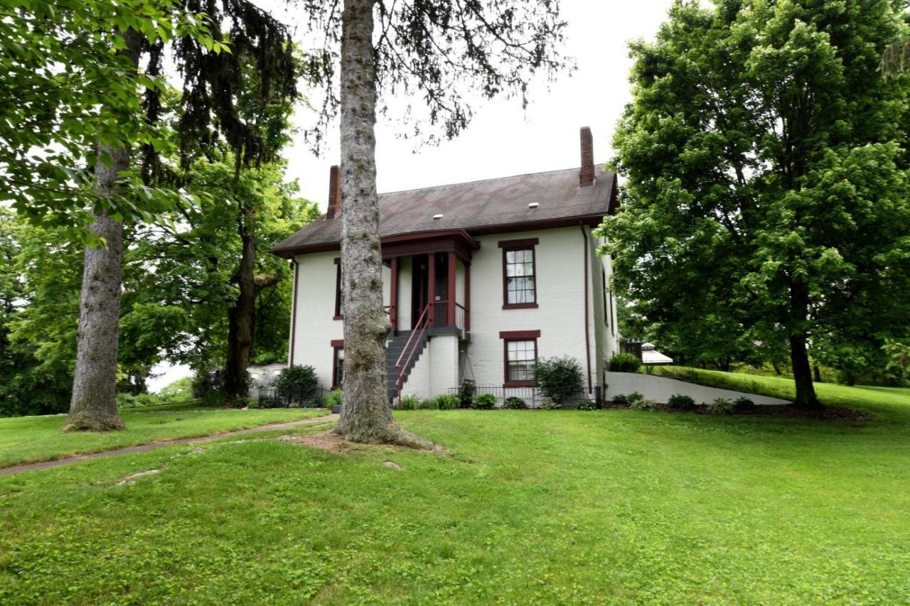 The Pines Of Dresden Bed & Breakfast ภายนอก รูปภาพ