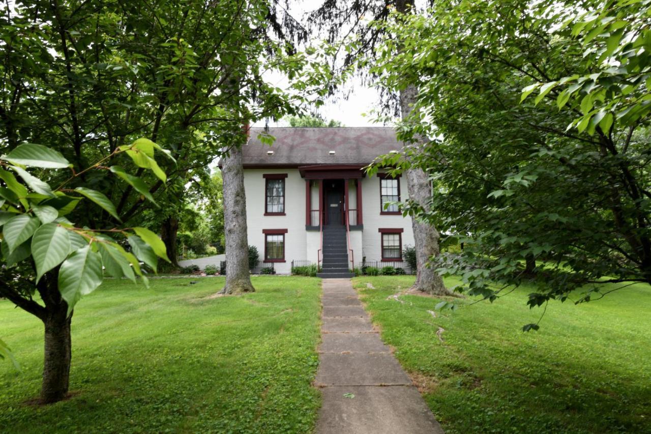 The Pines Of Dresden Bed & Breakfast ภายนอก รูปภาพ