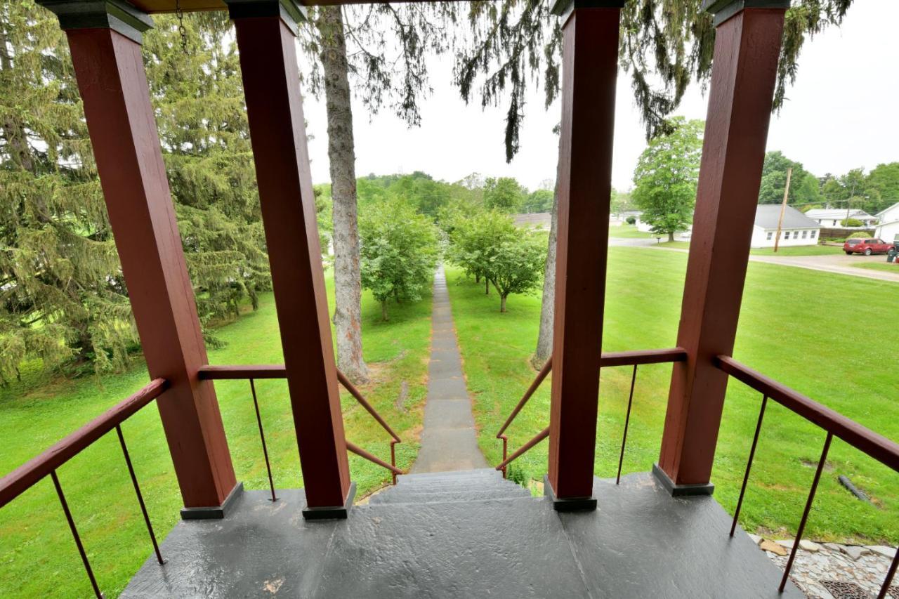 The Pines Of Dresden Bed & Breakfast ภายนอก รูปภาพ