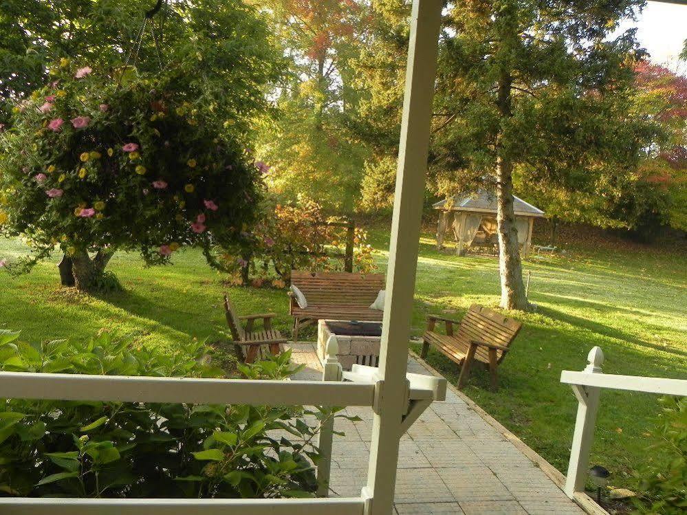 The Pines Of Dresden Bed & Breakfast ภายนอก รูปภาพ